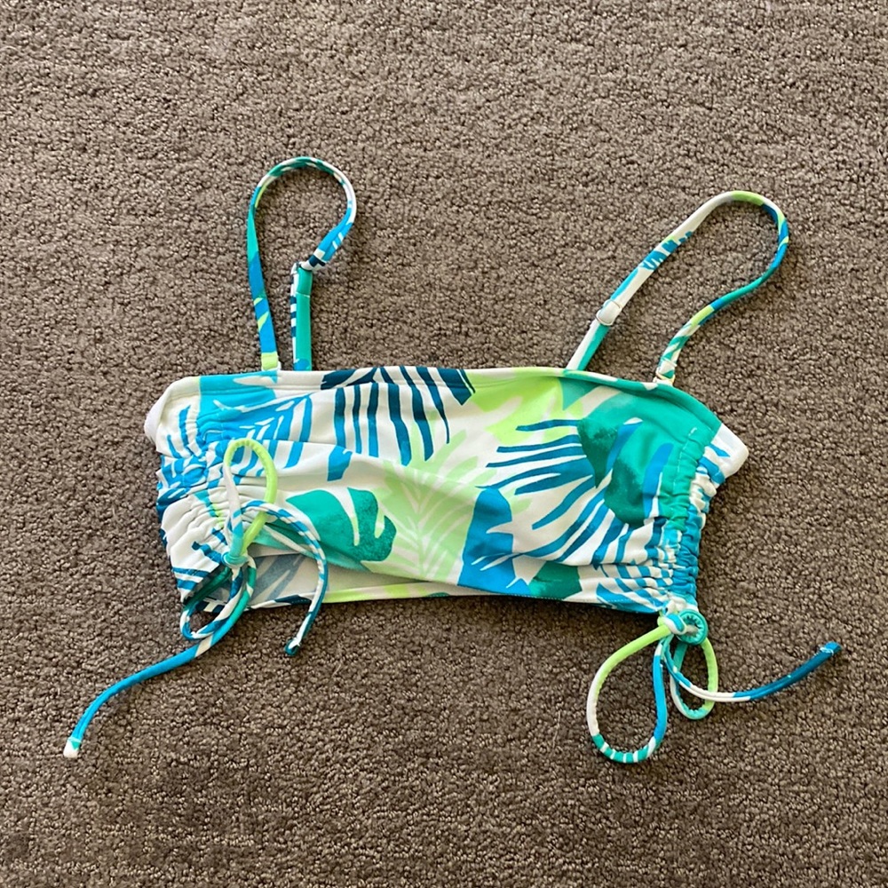 Women’s swim too size M